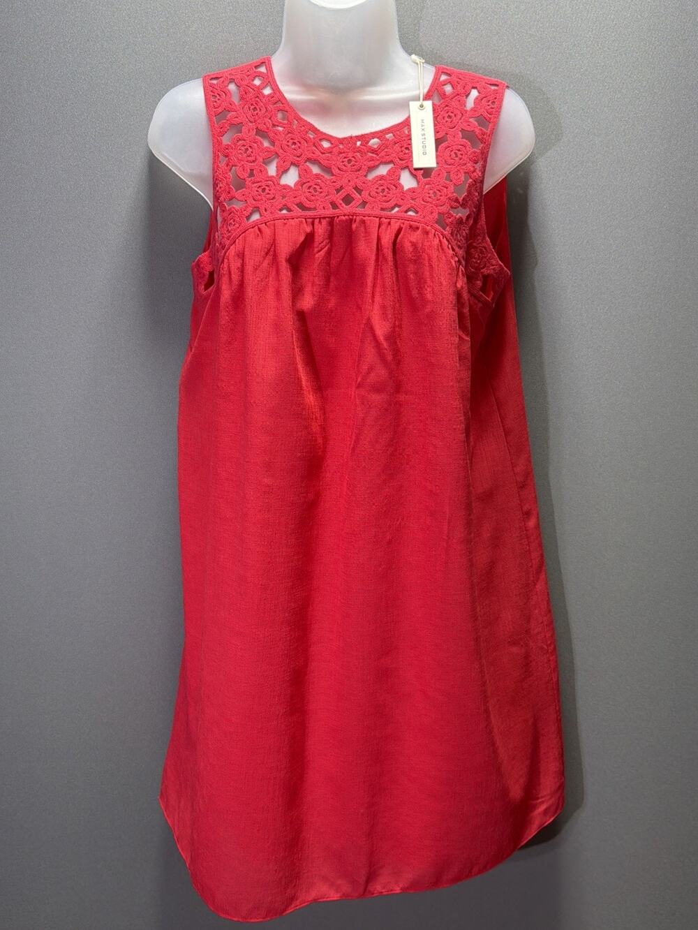 MAX STUDIO Sleeveless Dress Lacy Coral Embroidered Floral Size XS NWT Lined Red